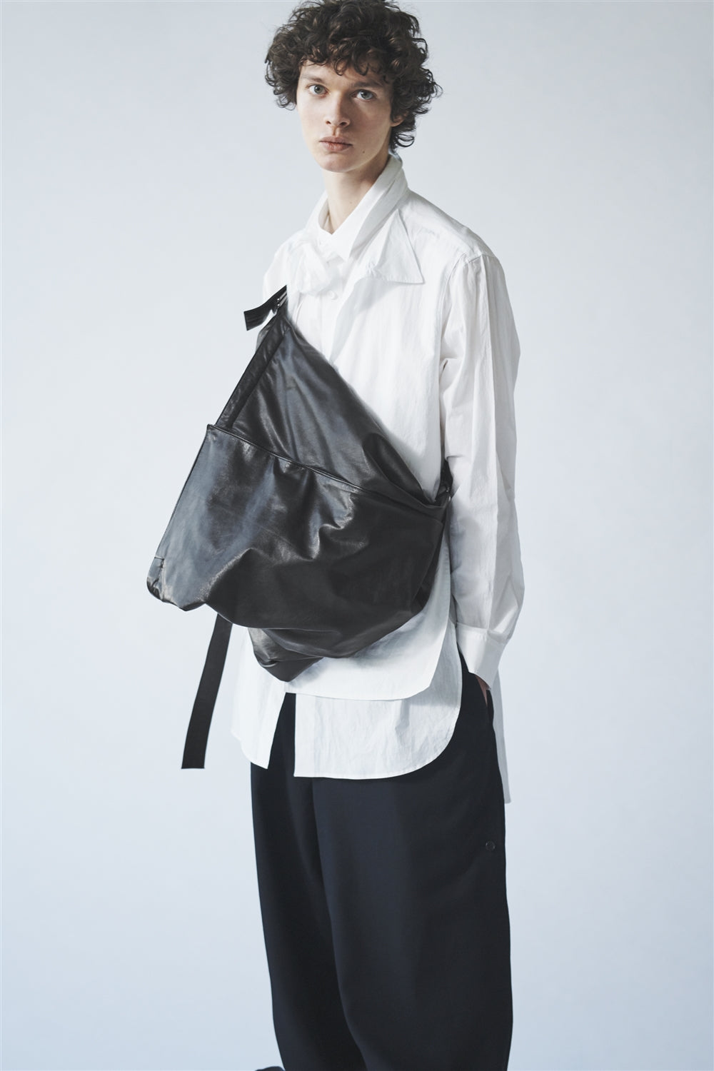 discord Yohji Yamamoto AUTUMN / WINTER 2022-23 – THE SHOP YOHJI