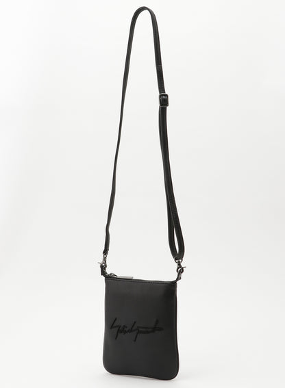 Signature pouch sacoche