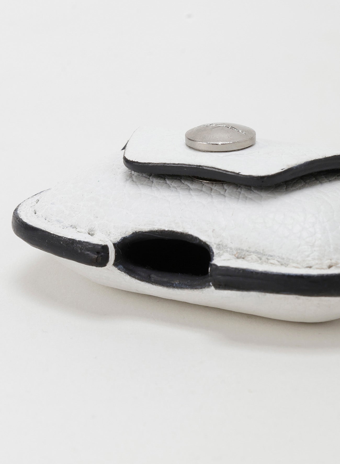 AirPodsPro case【2/20 12:00 Release】 – THE SHOP YOHJI YAMAMOTO