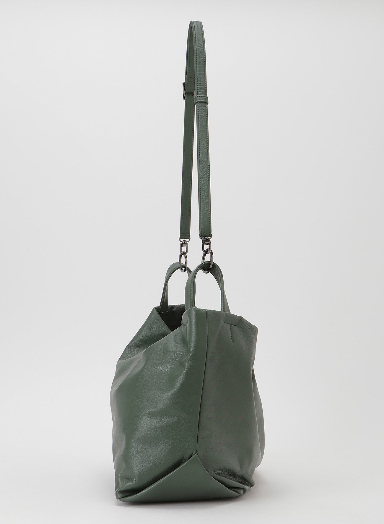 TULIPS – THE SHOP YOHJI YAMAMOTO