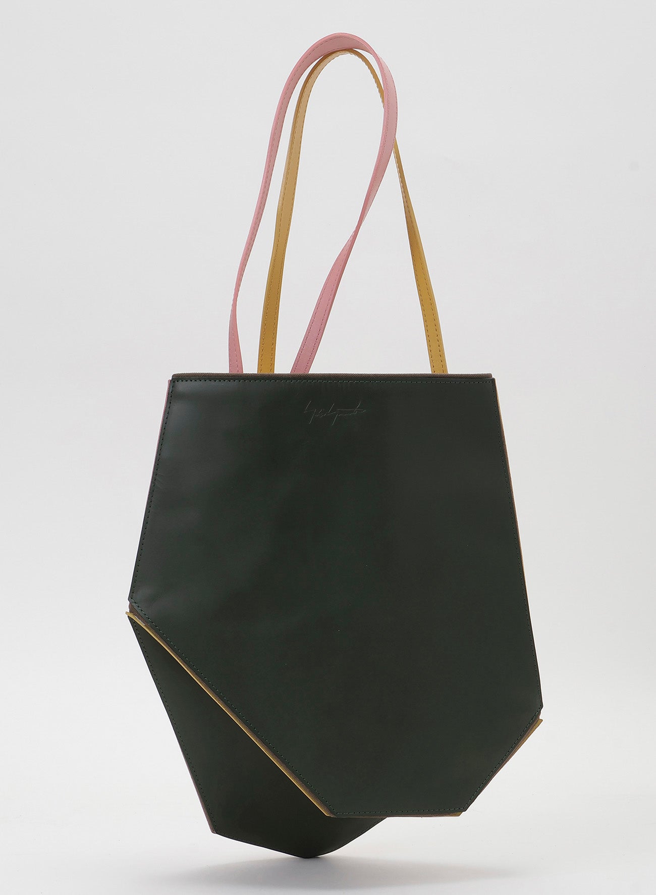 Panel tote