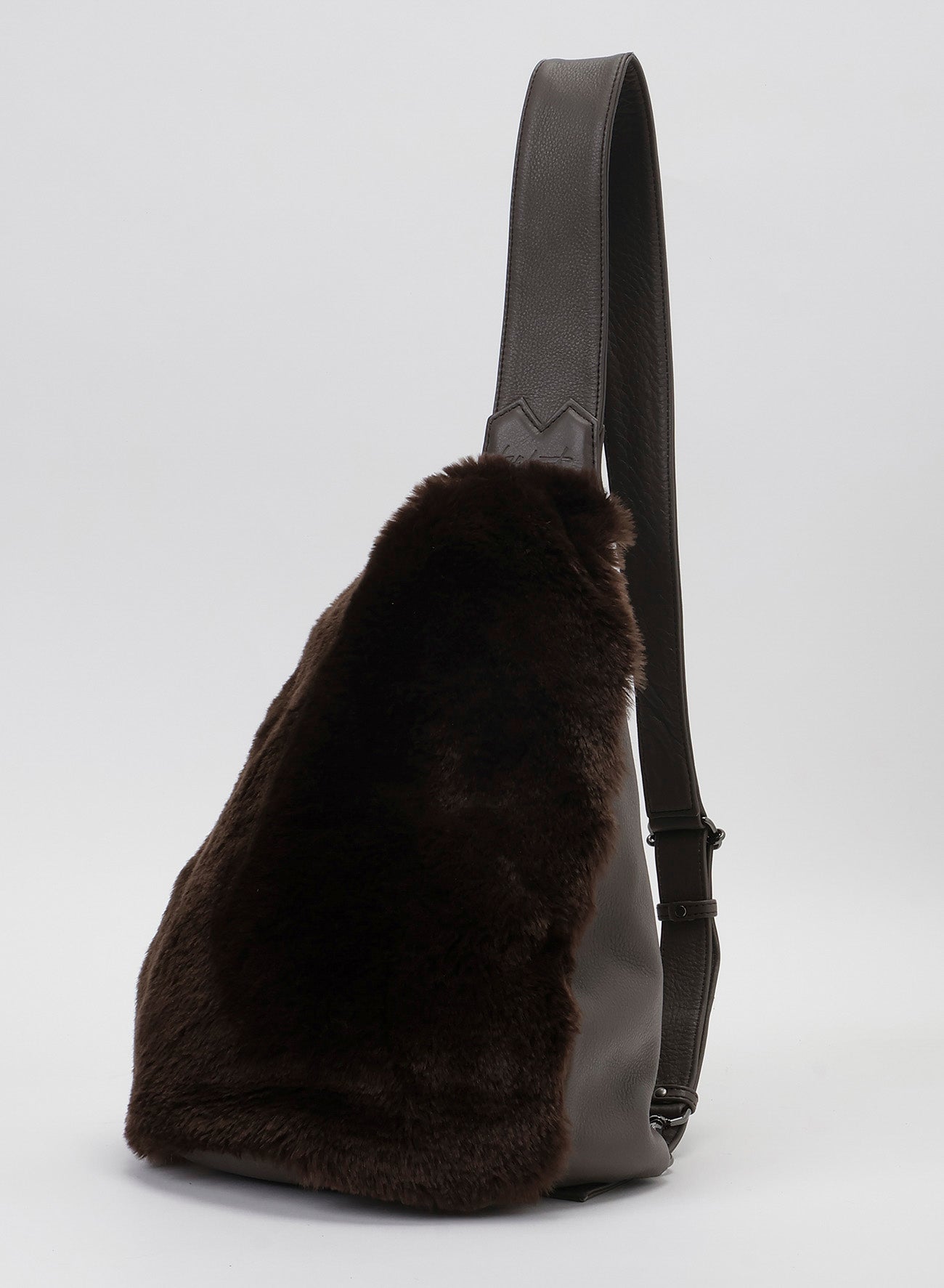 Y BODYBAG(FAKE FUR)