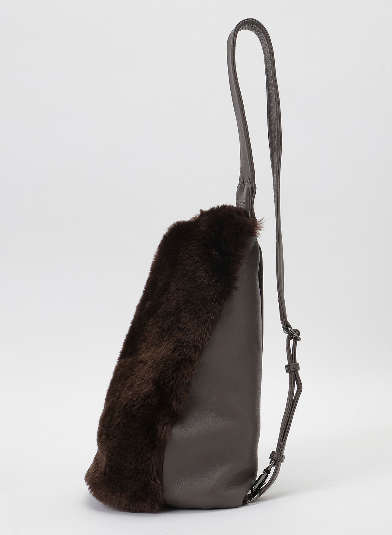 Y BODYBAG(FAKE FUR)