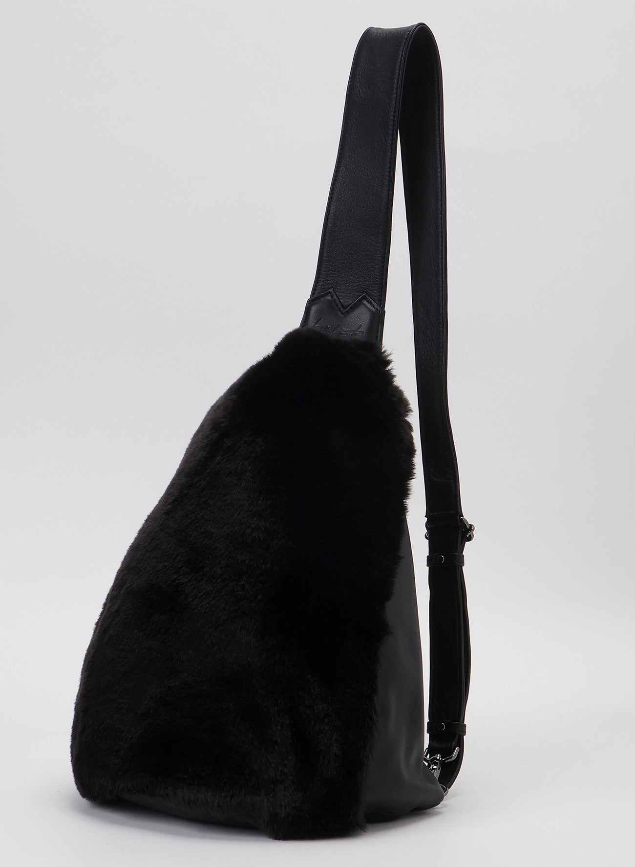 Y BODYBAG(FAKE FUR)