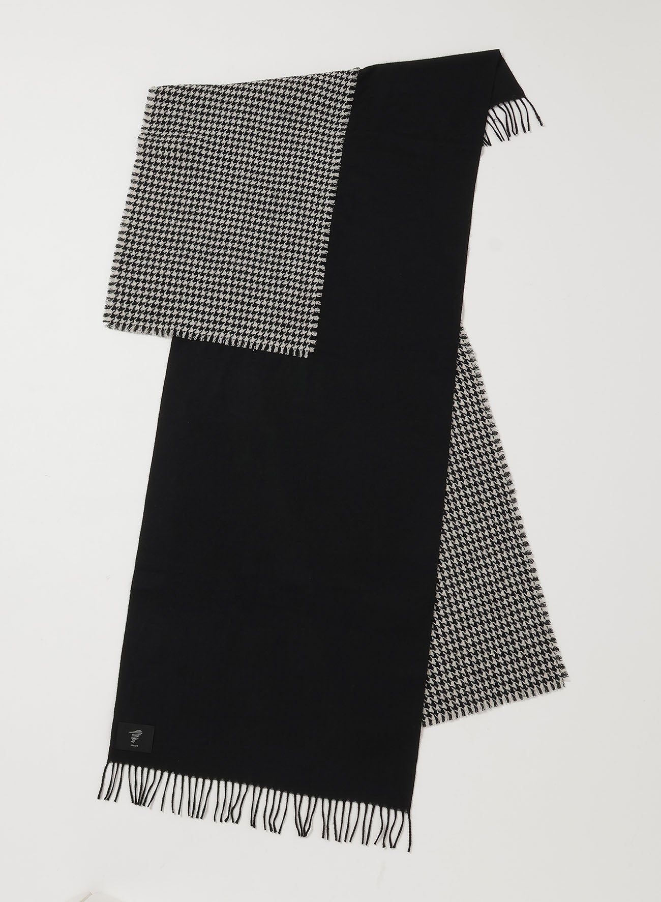 【Launching 12:00(JST) November 1】Needle stole(houndstooth)