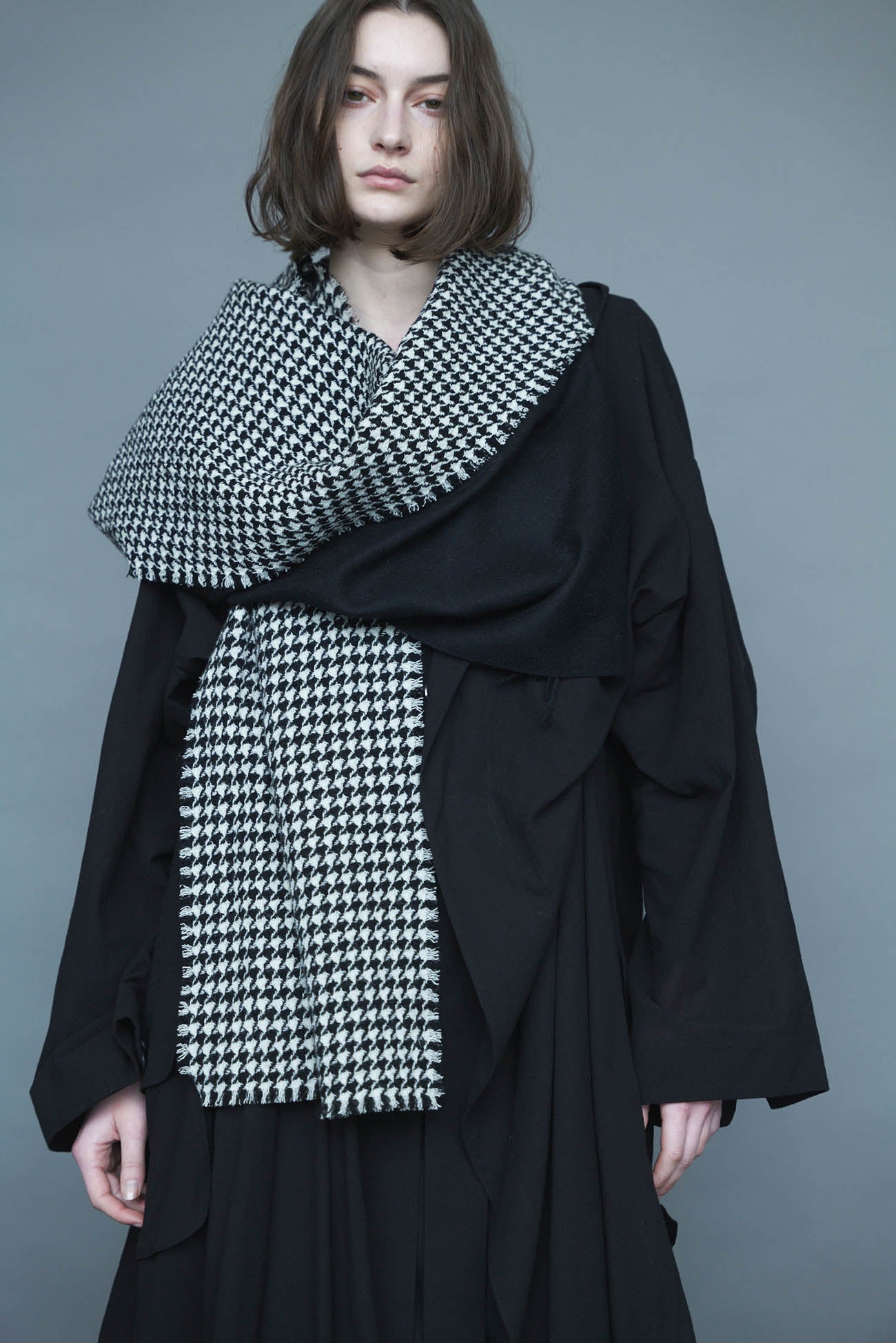 【Launching 12:00(JST) November 1】Needle stole(houndstooth)