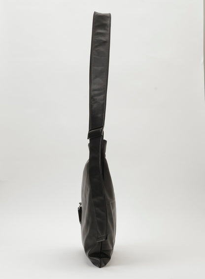 Clasp shoulder