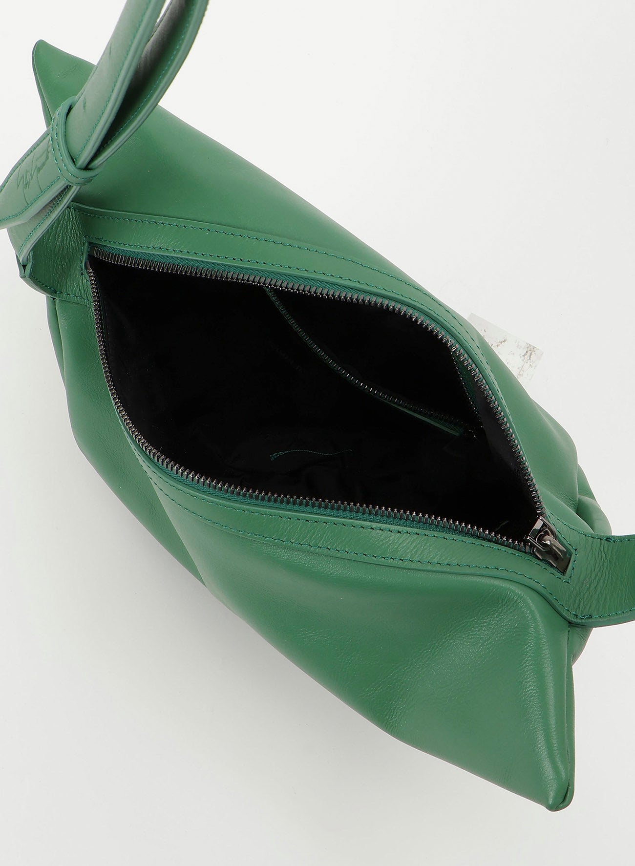 Round shoulder(S)(2026/7/10 12:00 Release)