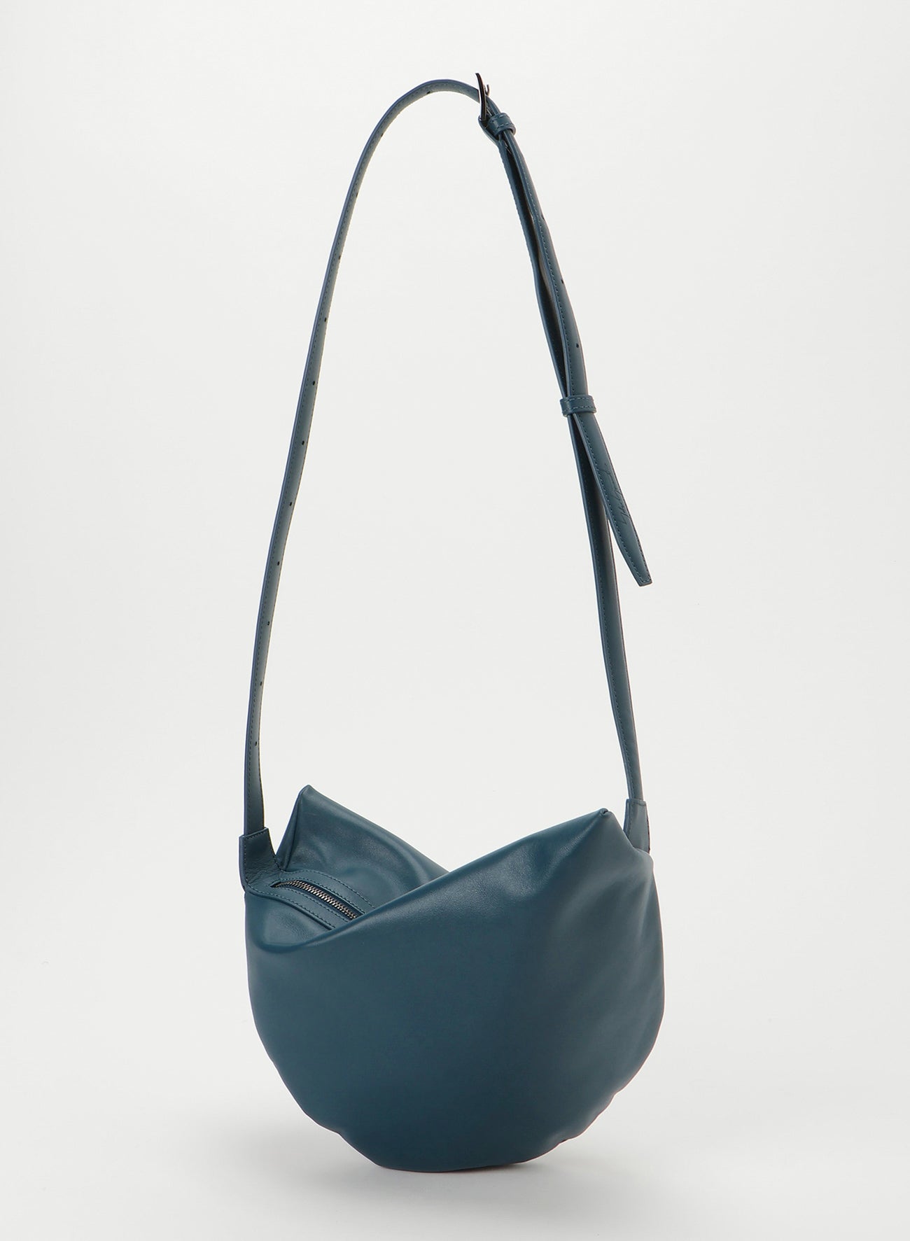 Round shoulder(S)(2026/7/10 12:00 Release)