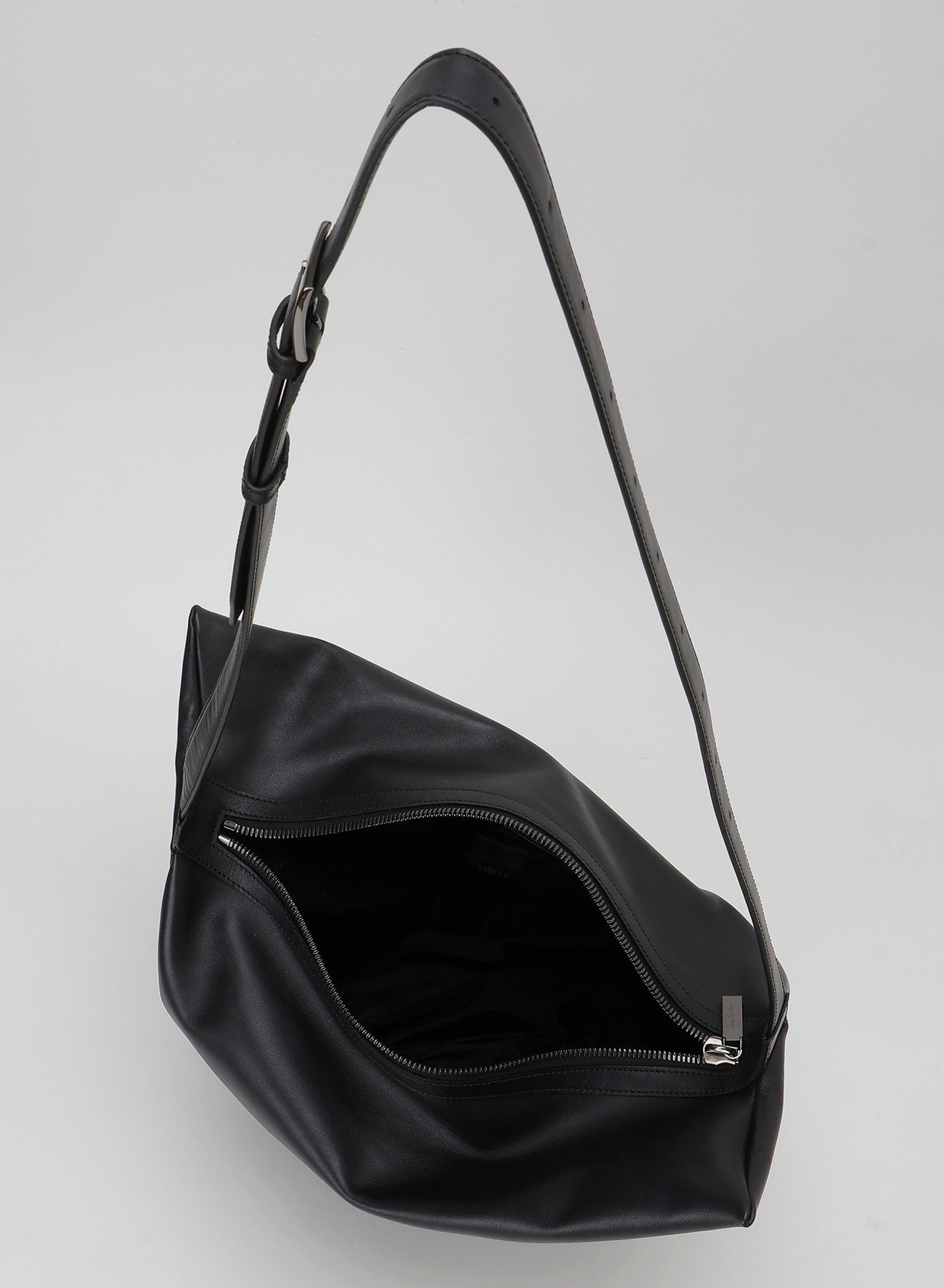 Round shoulder(M)(2026/7/10 12:00 Release)