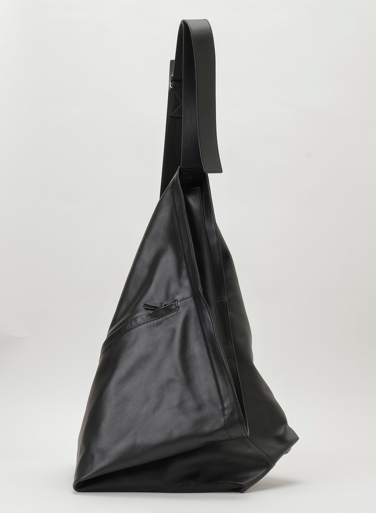 Triangle shoulder(2026/7/10 12:02 Release)