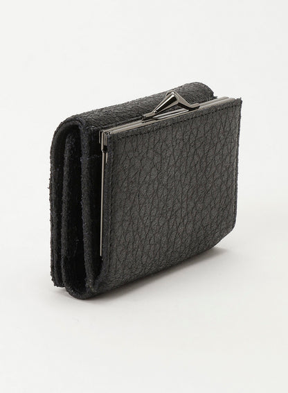 Clasp trifold wallet