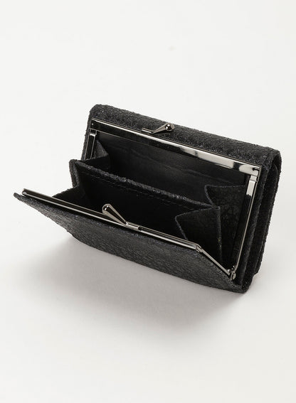 Clasp trifold wallet
