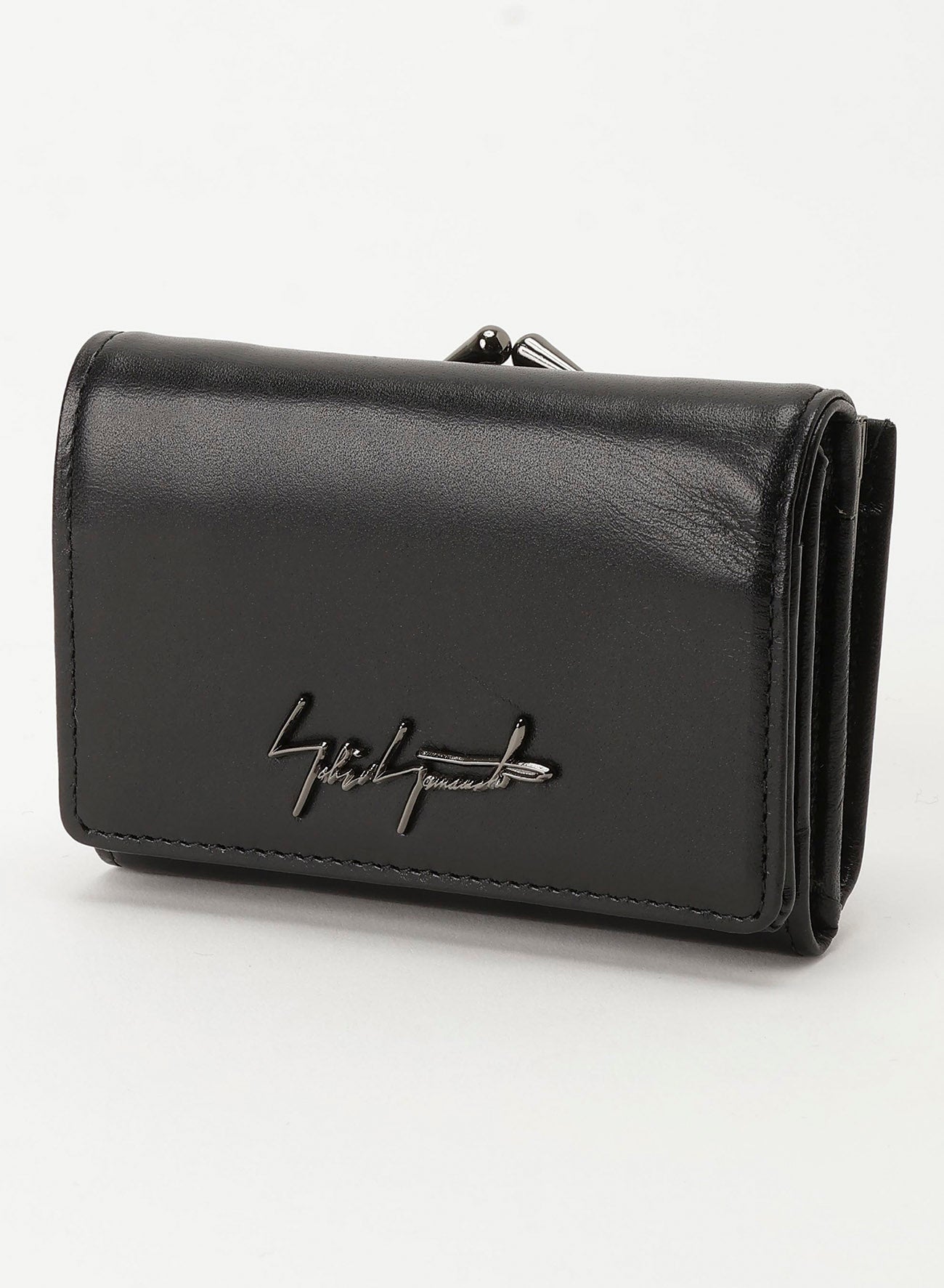 Clasp trifold wallet