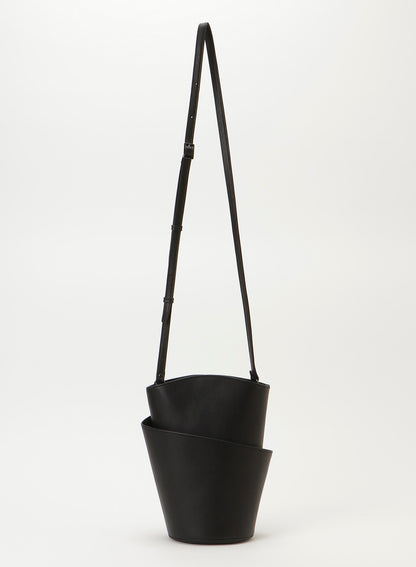 Twist bucket pochette bag