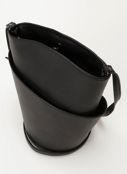 Twist bucket pochette bag
