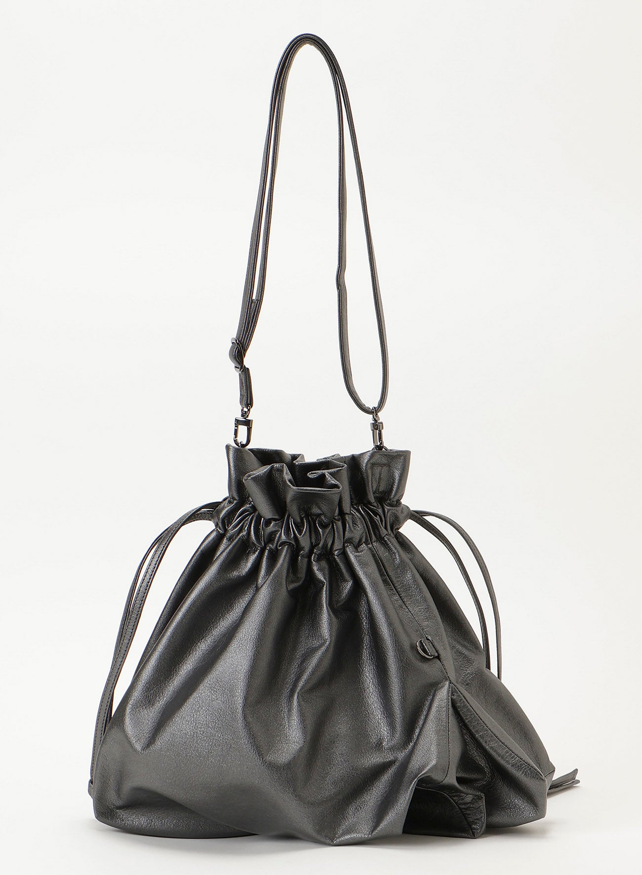 Drawstring shoulder