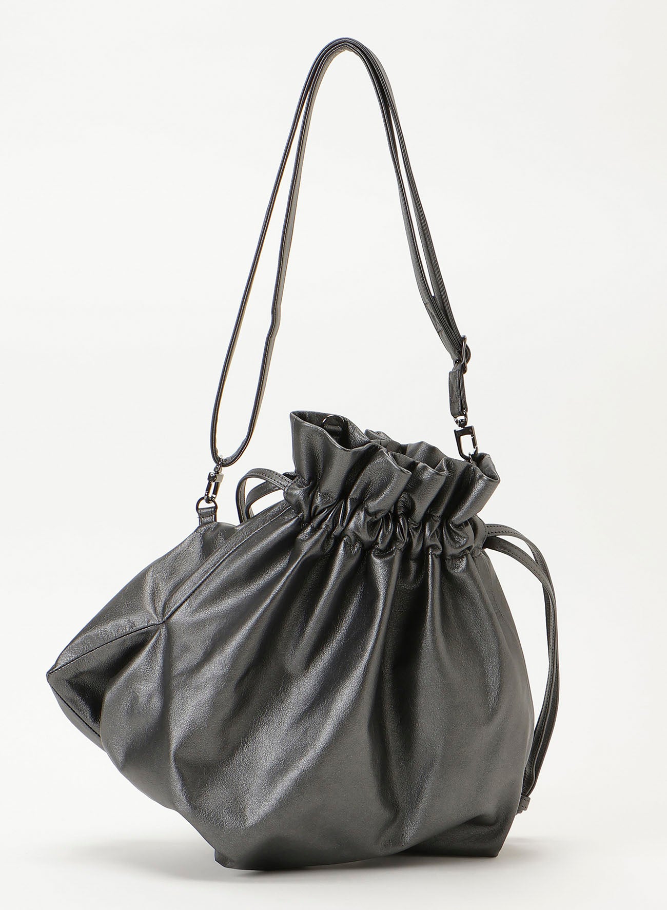 Drawstring shoulder
