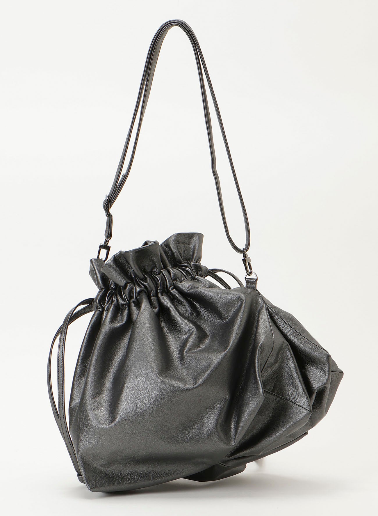 Drawstring shoulder