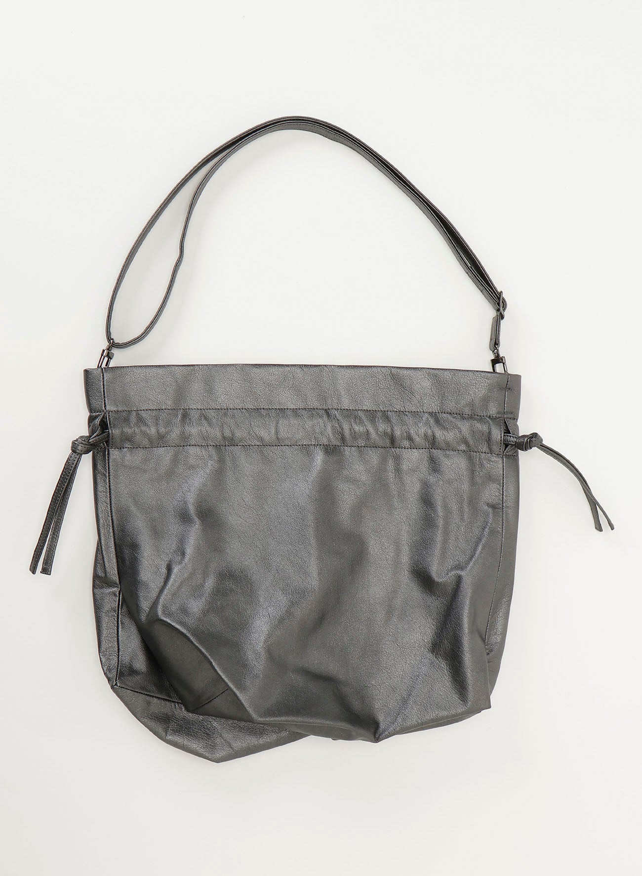 Drawstring shoulder