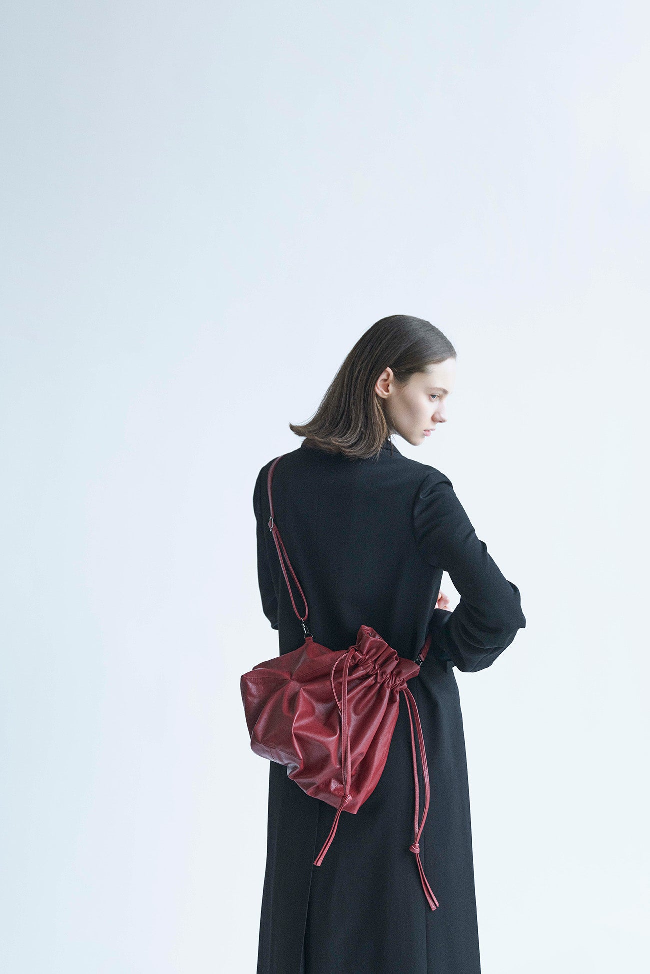 凸凹 drawstring shoulder