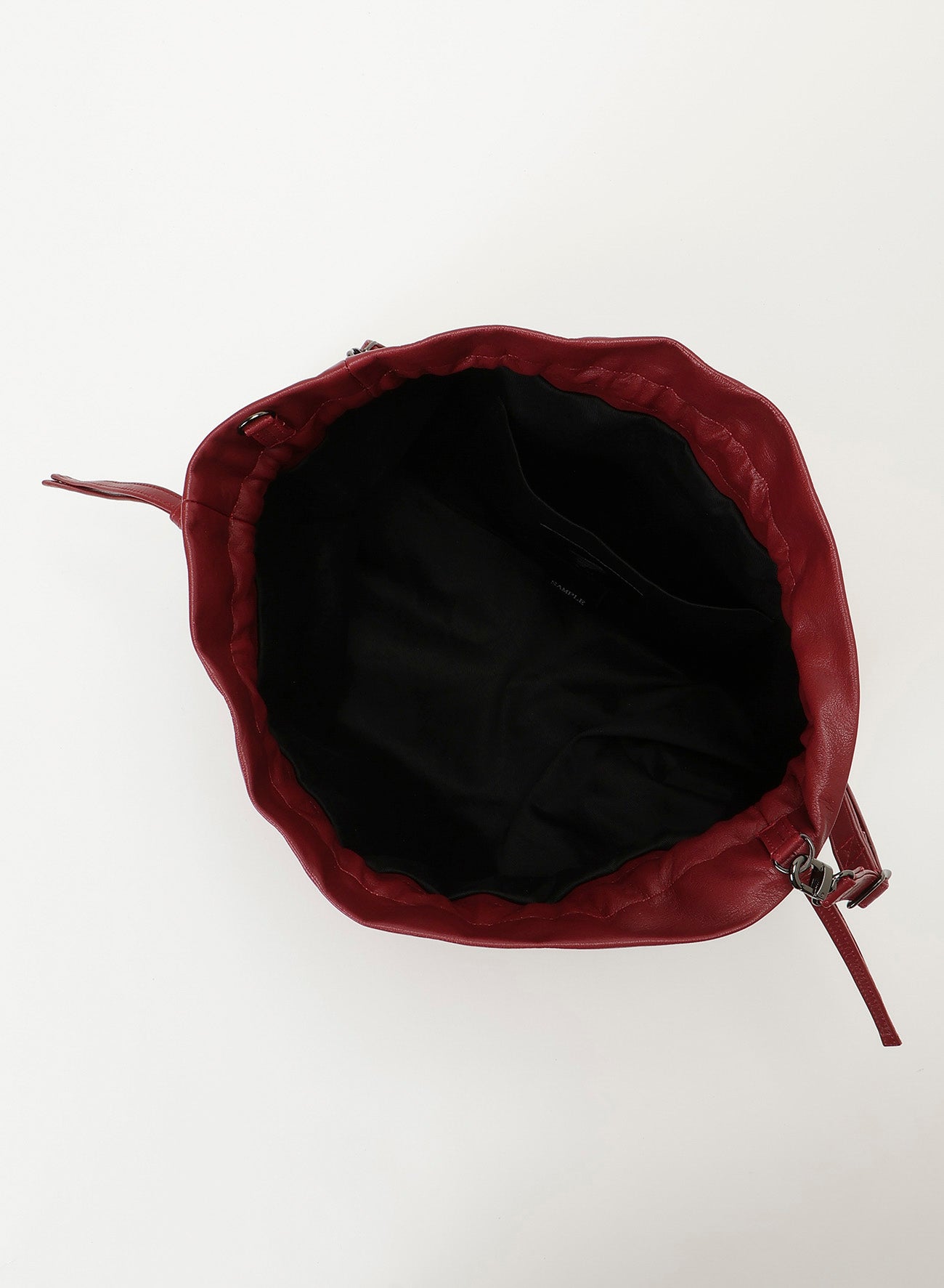 凸凹 drawstring shoulder