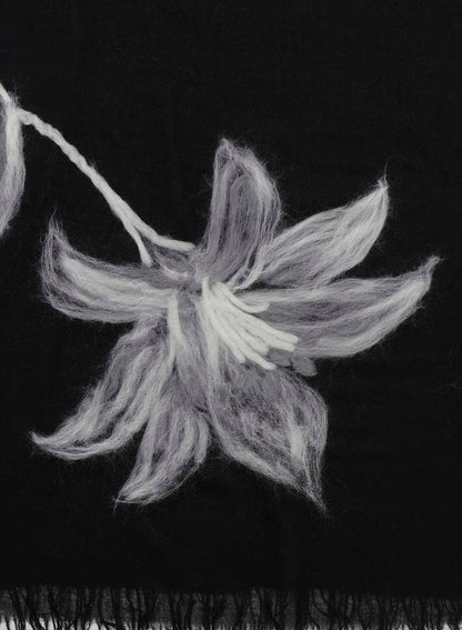 Lily scarf