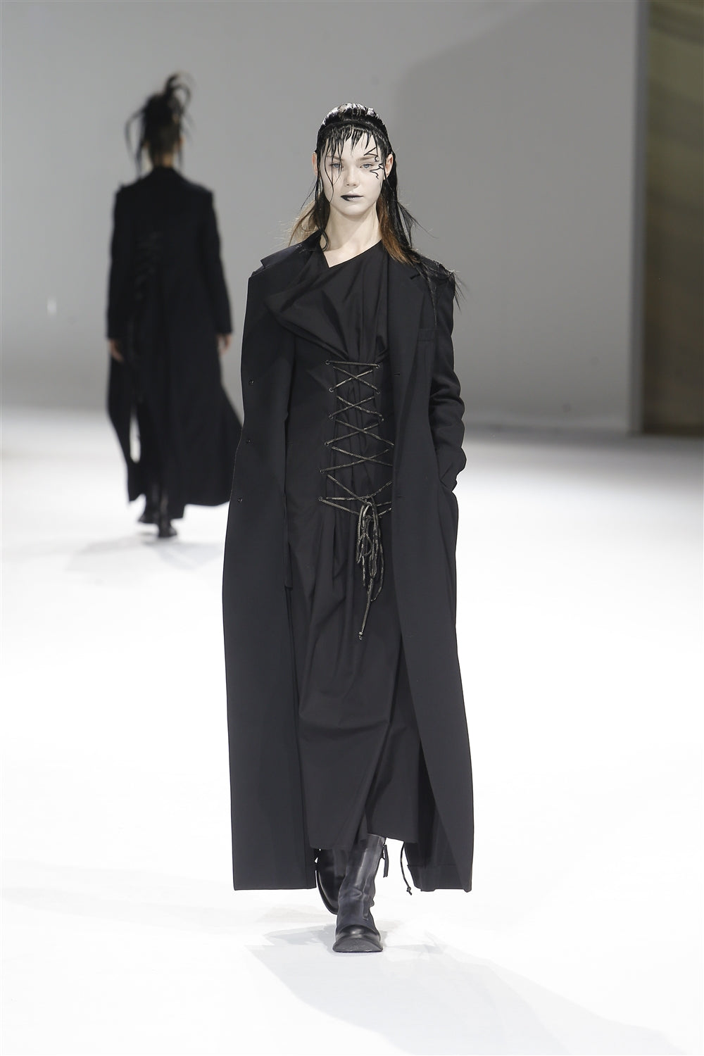Yohji Yamamoto AUTUMN / WINTER 2020-21 – THE SHOP YOHJI YAMAMOTO