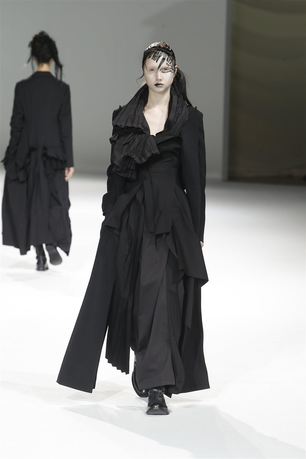 Yohji Yamamoto AUTUMN / WINTER 2020-21 – THE SHOP YOHJI YAMAMOTO