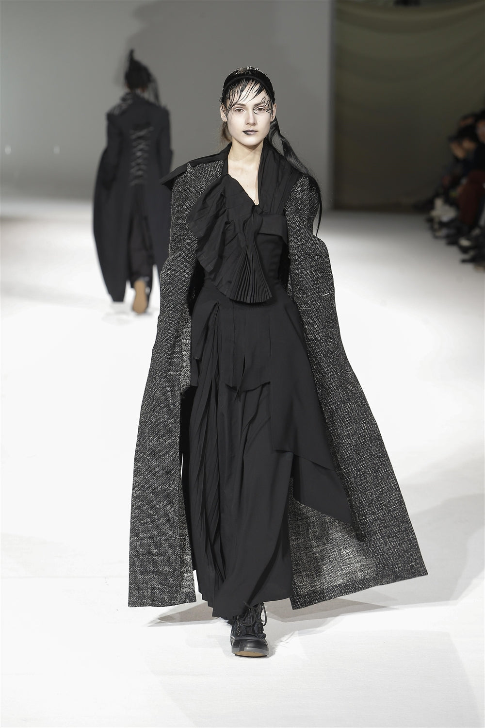 Yohji Yamamoto AUTUMN / WINTER 2020-21 – THE SHOP YOHJI YAMAMOTO