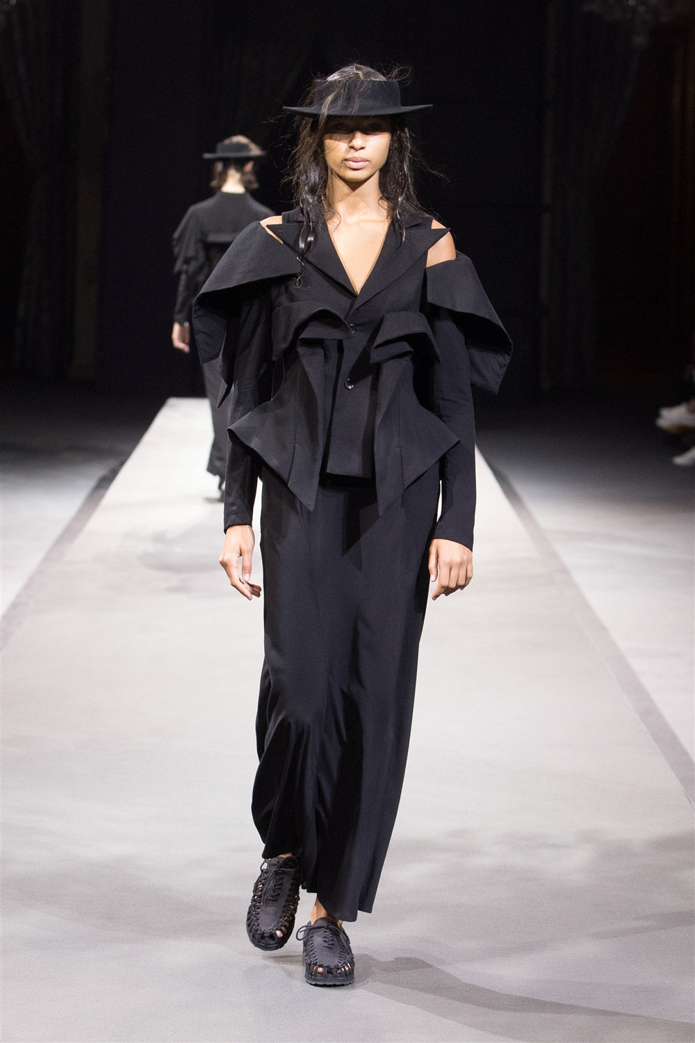Yohji Yamamoto SPRING / SUMMER 2023 – THE SHOP YOHJI YAMAMOTO