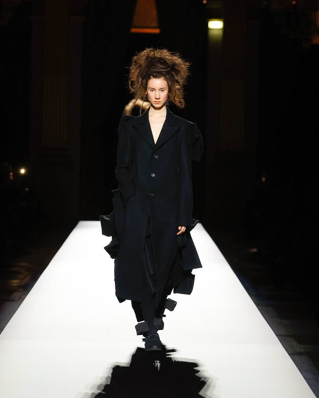 Yohji Yamamoto AUTUMN / WINTER 2024-25 – THE SHOP YOHJI YAMAMOTO