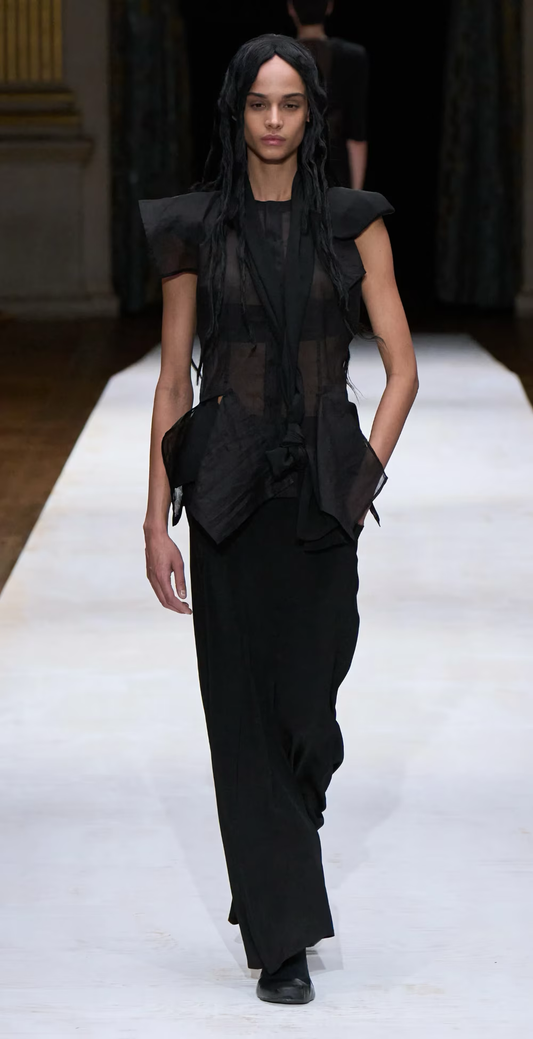 Yohji Yamamoto SPRING / SUMMER 2024 – THE SHOP YOHJI YAMAMOTO Yohji Yamamoto SPRING / SUMMER 2024 – THE SHOP YOHJI YAMAMOTO
