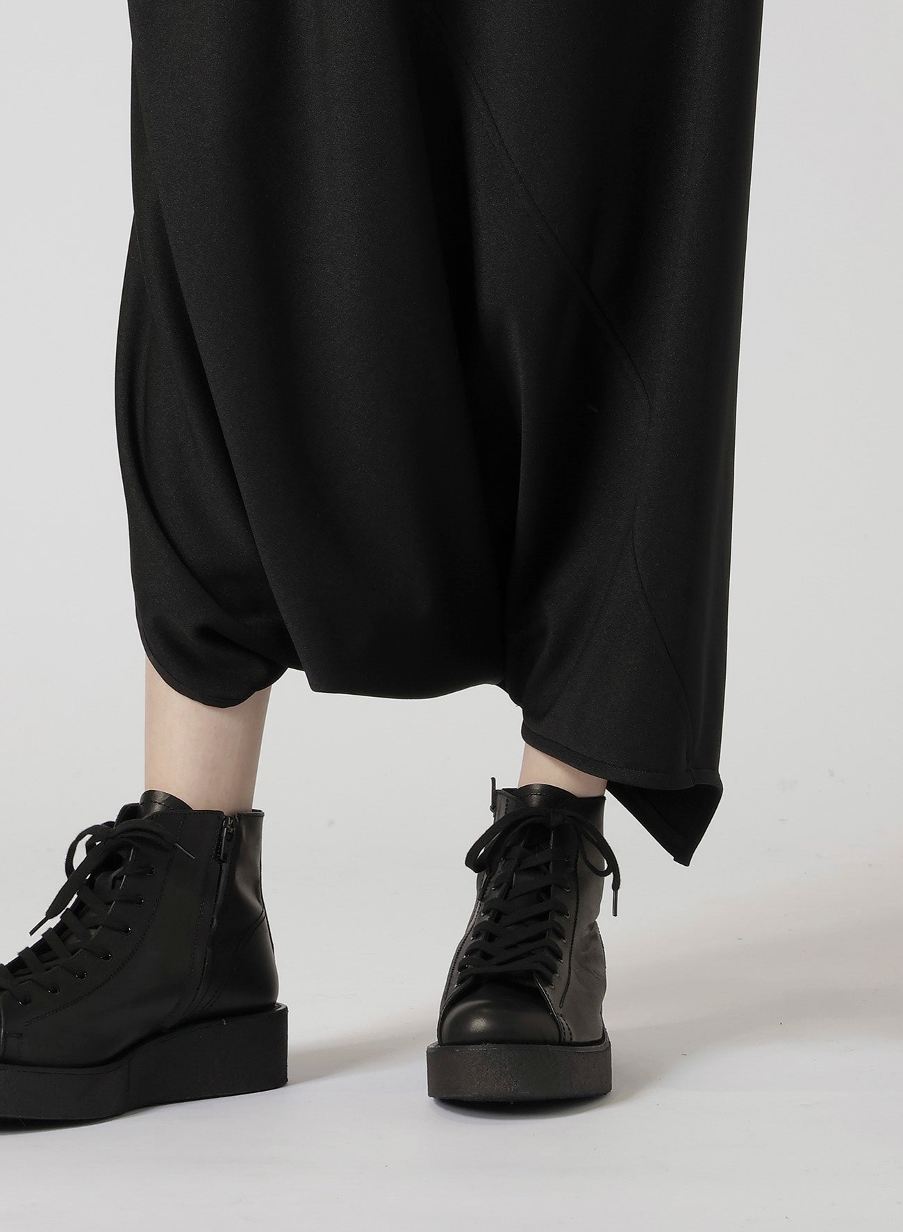 PE INTERLOCK A R-PANELED SARROUEL PANTS