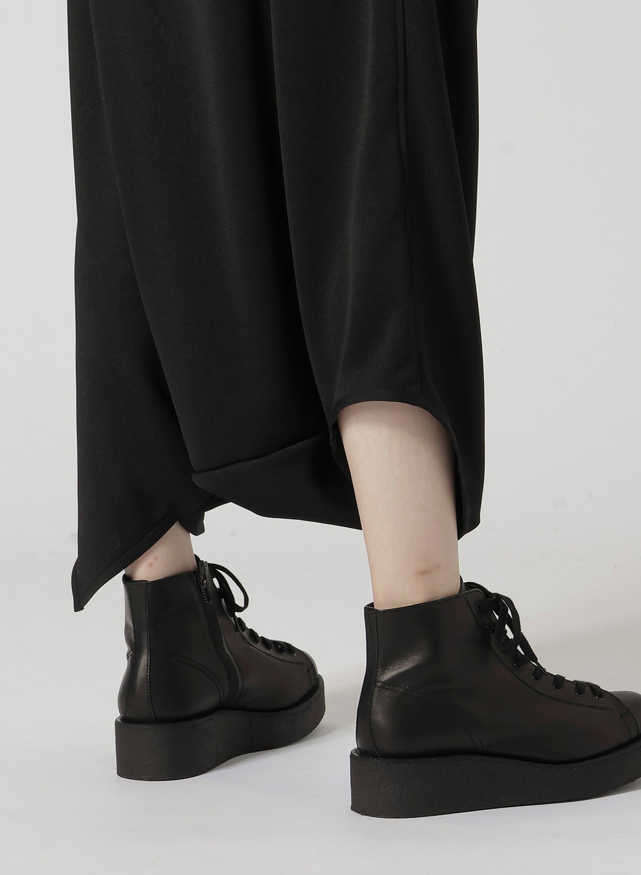 PE INTERLOCK A R-PANELED SARROUEL PANTS