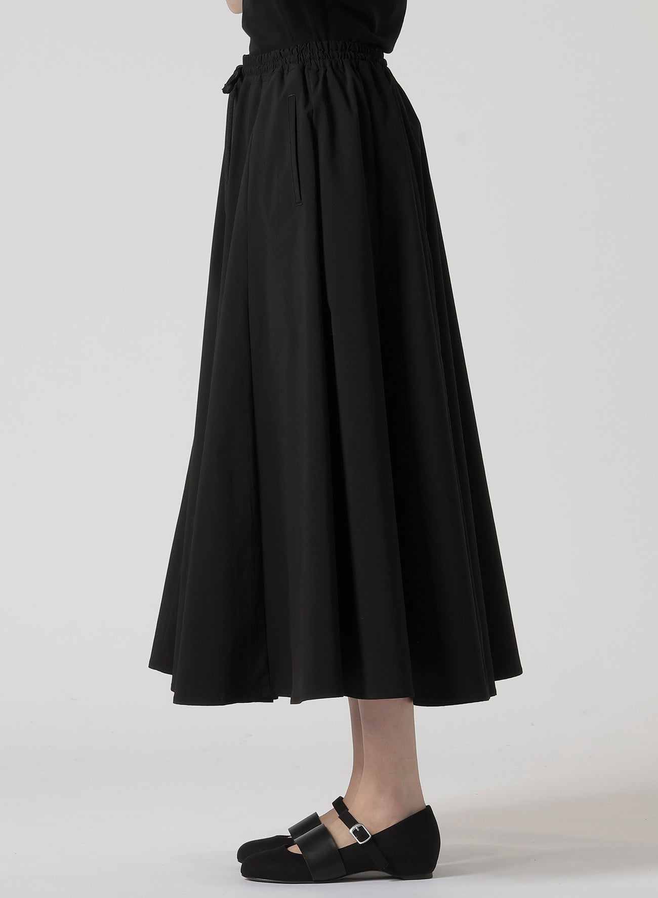 PE TAFFETA R-PANELED FLARE SKIRT