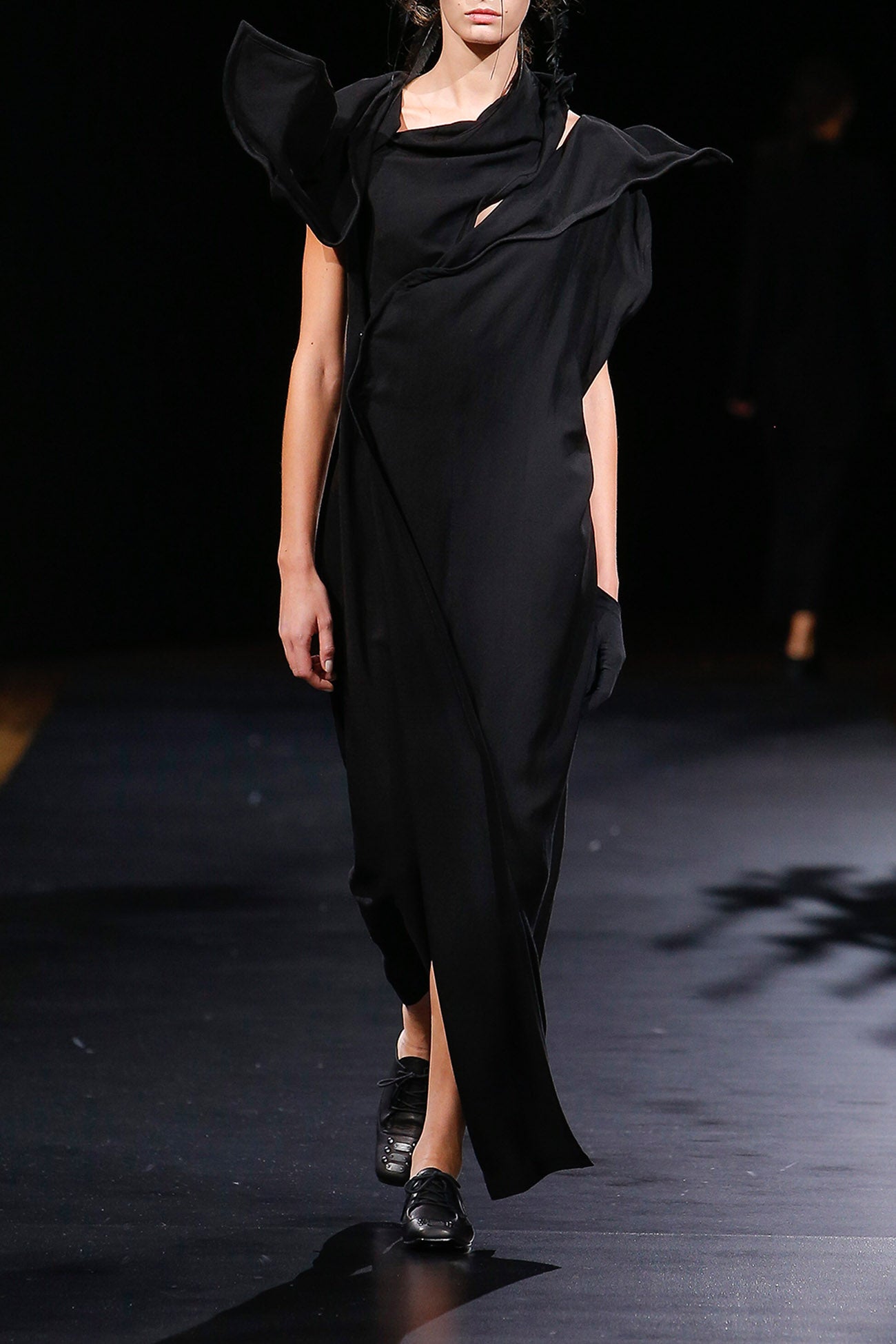 Cu/TEN TWILL RIGHT SHOULDER CROSS LEAF D