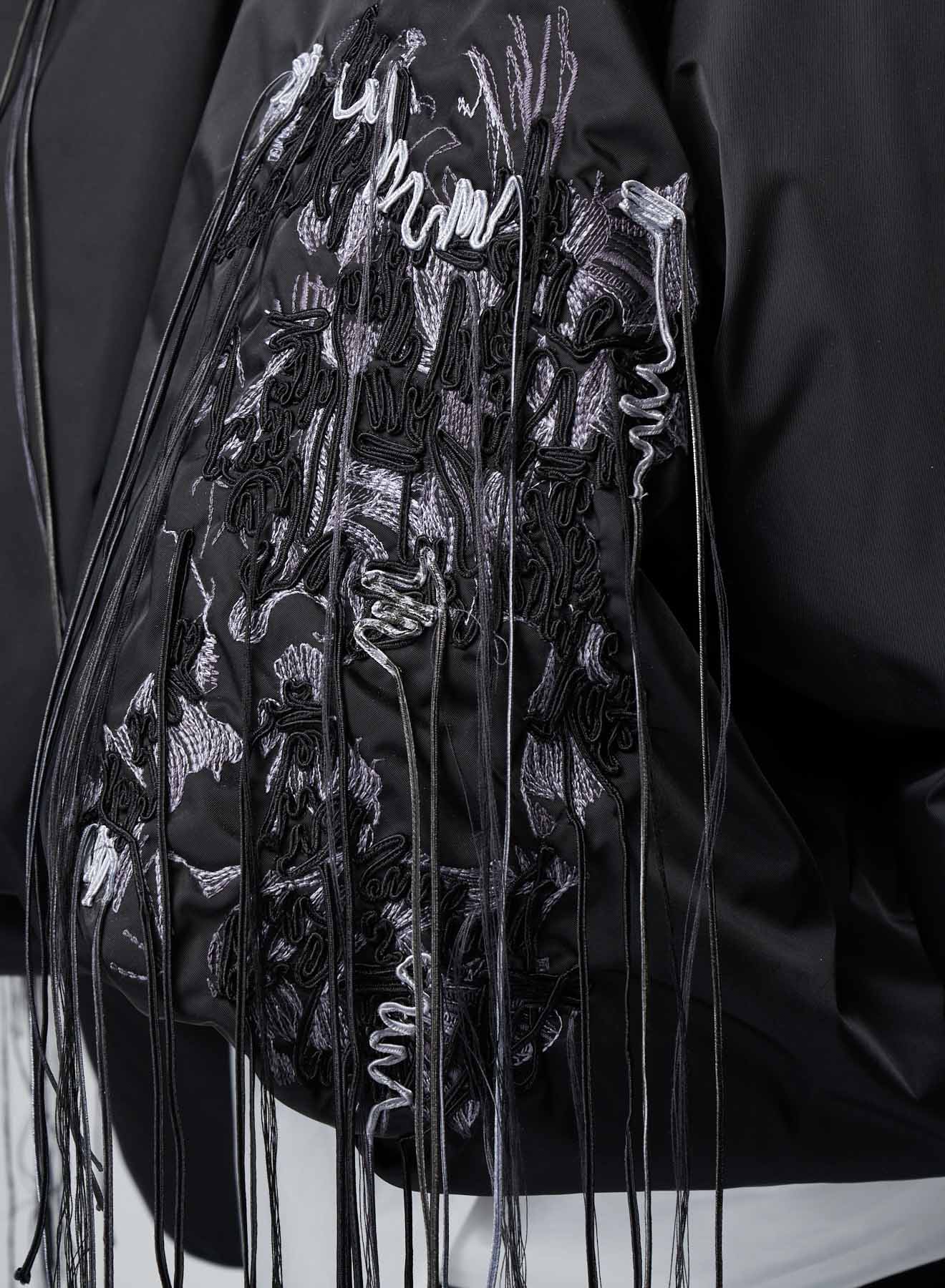 PE TWILL EMBROIDERY WITH MITTEN J