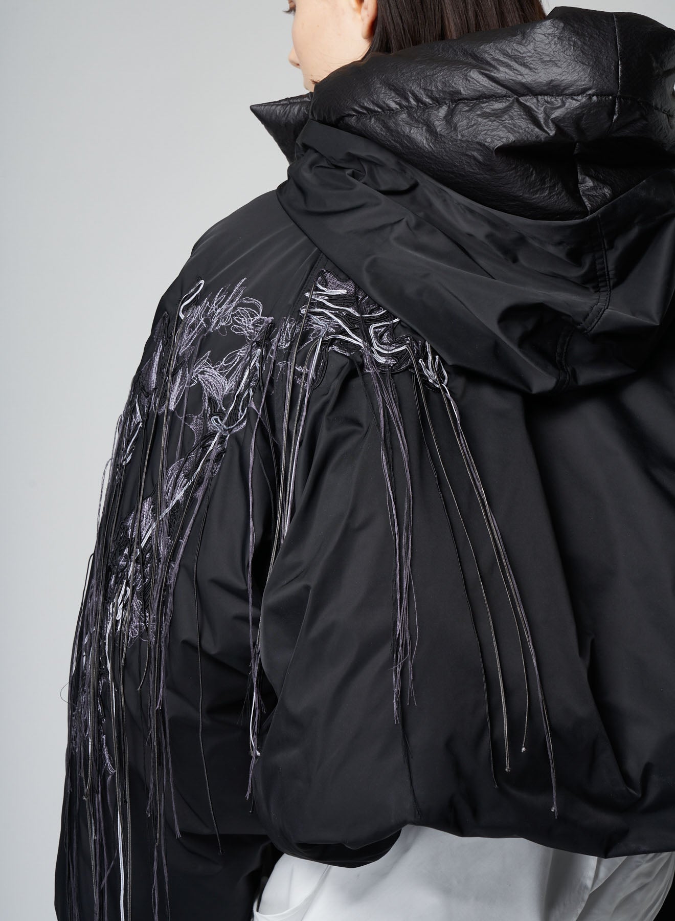 PE TWILL EMBROIDERY WITH MITTEN J