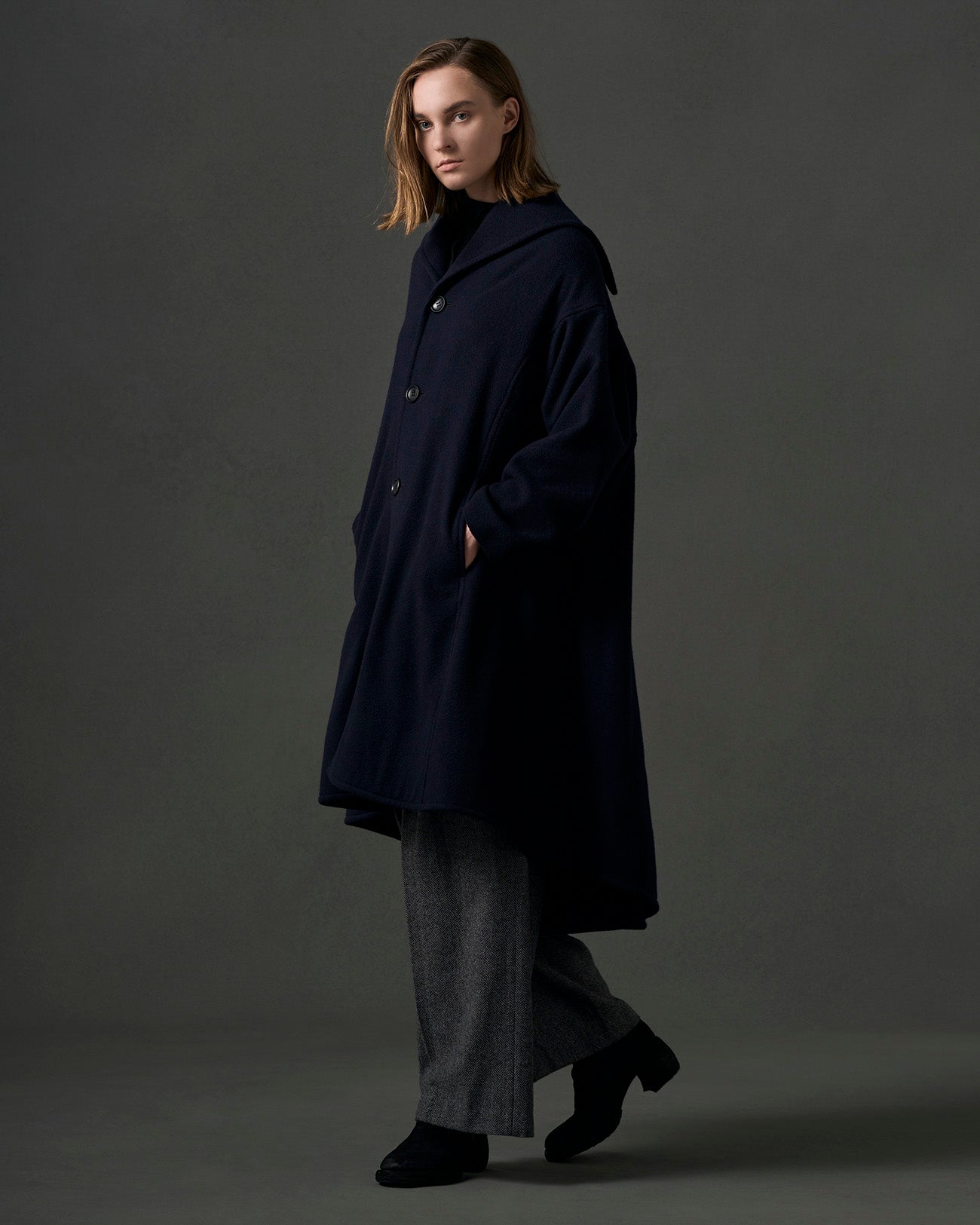 AIRY MOSSER B COLLAR FLARE COAT