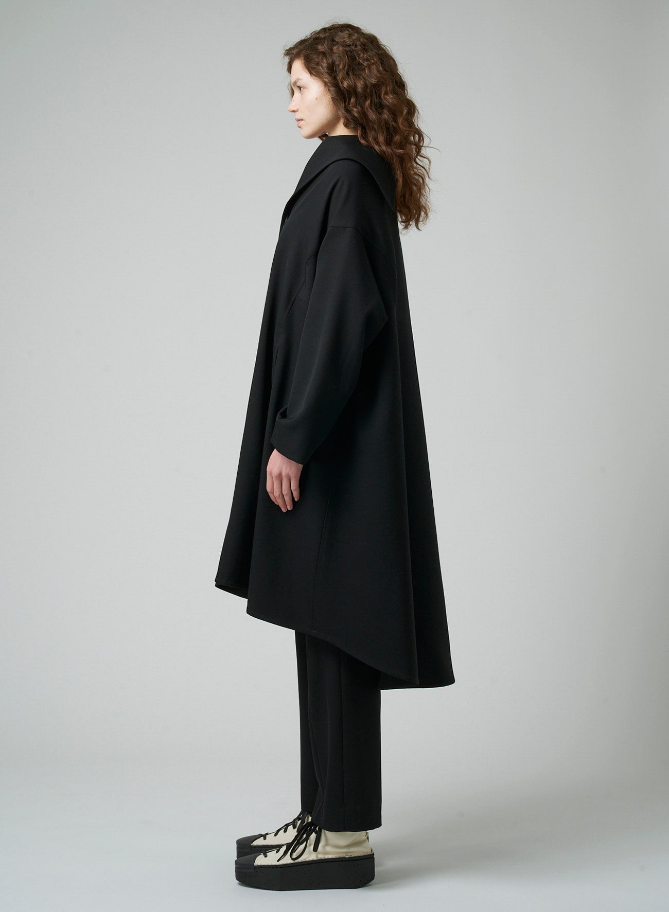 GABARDINE B COLLAR FLARE COAT