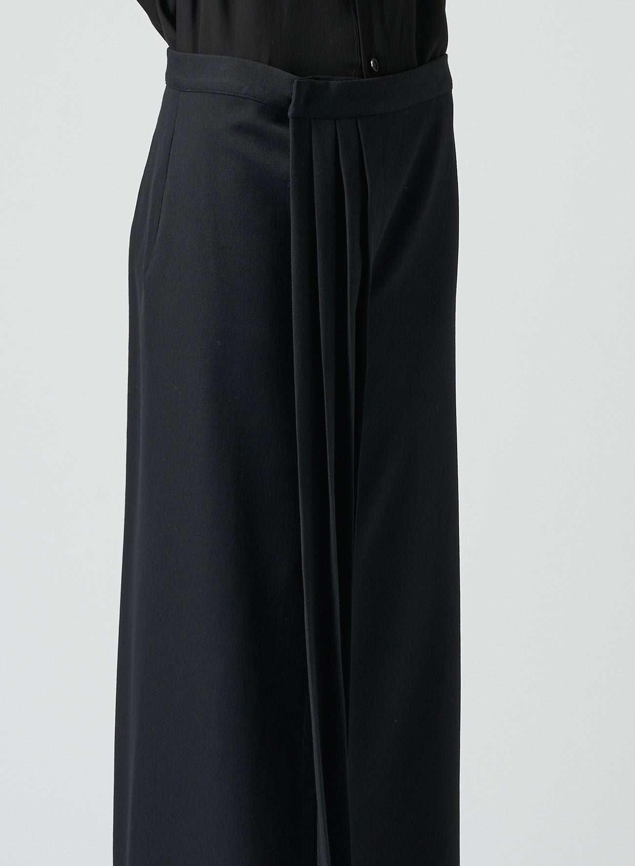 GABARDINE F PLEATED SKIRT