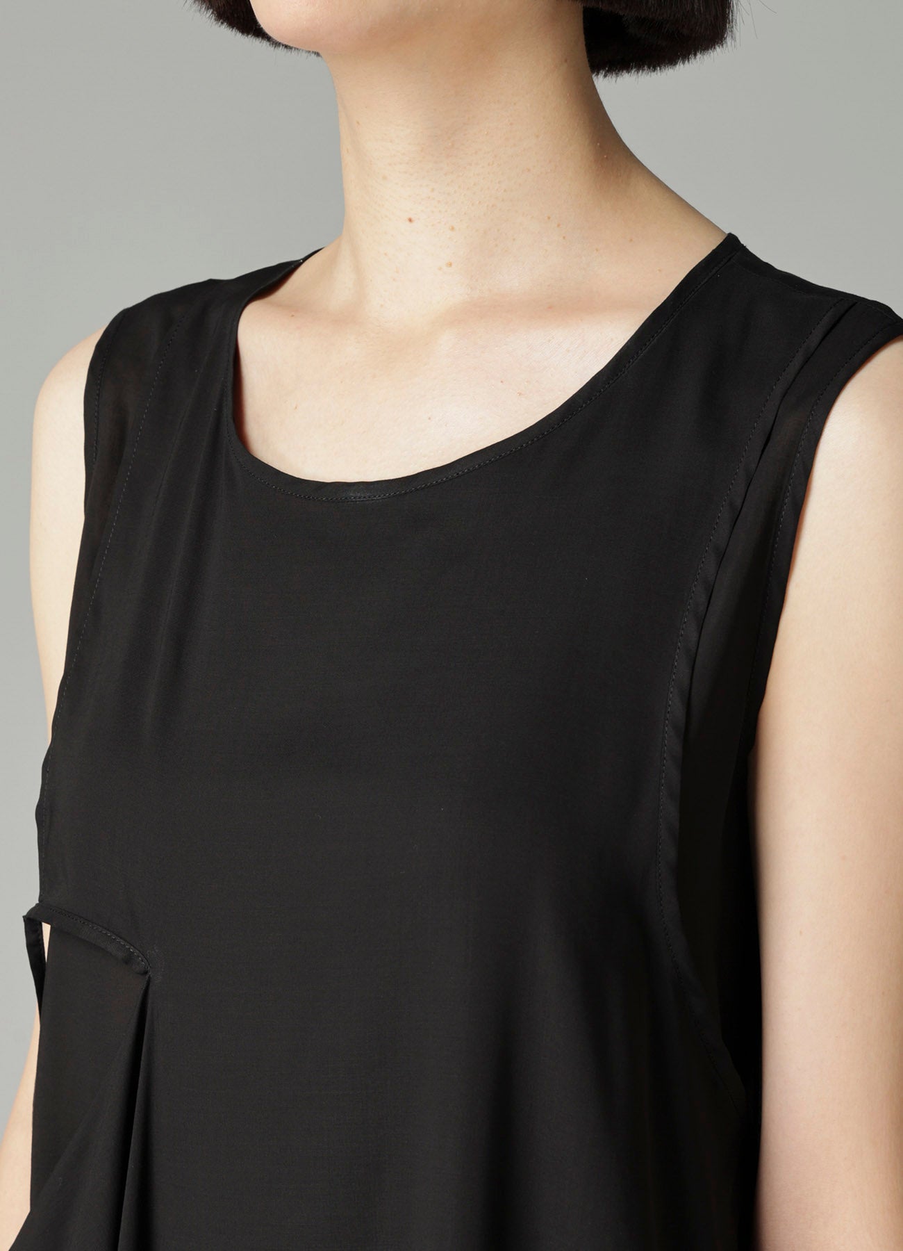 Ry LAWN DOUBLE LAYER SLEEVELESS B