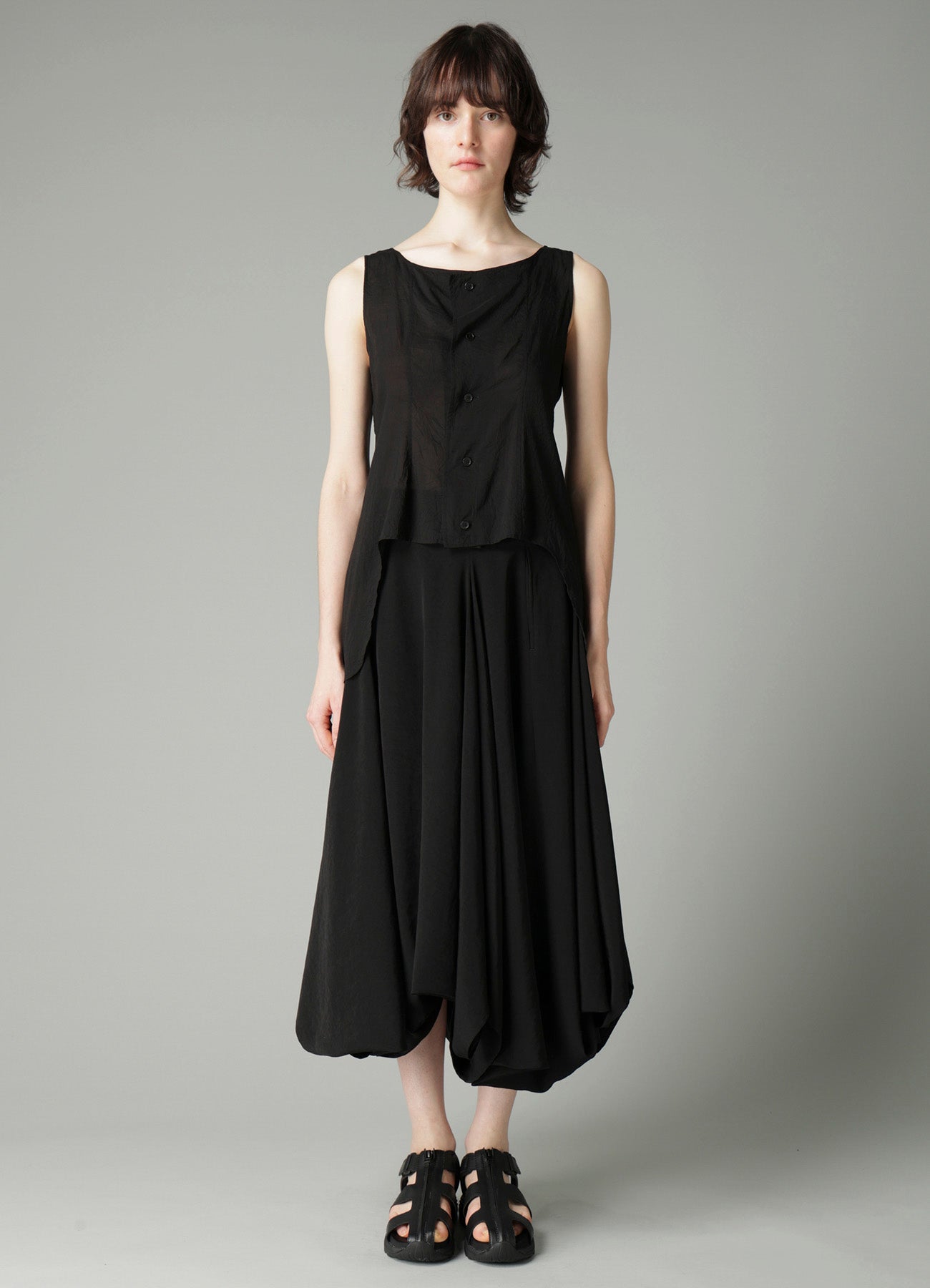 CELLULOSE LAWN SLEEVELESS BLOUSE