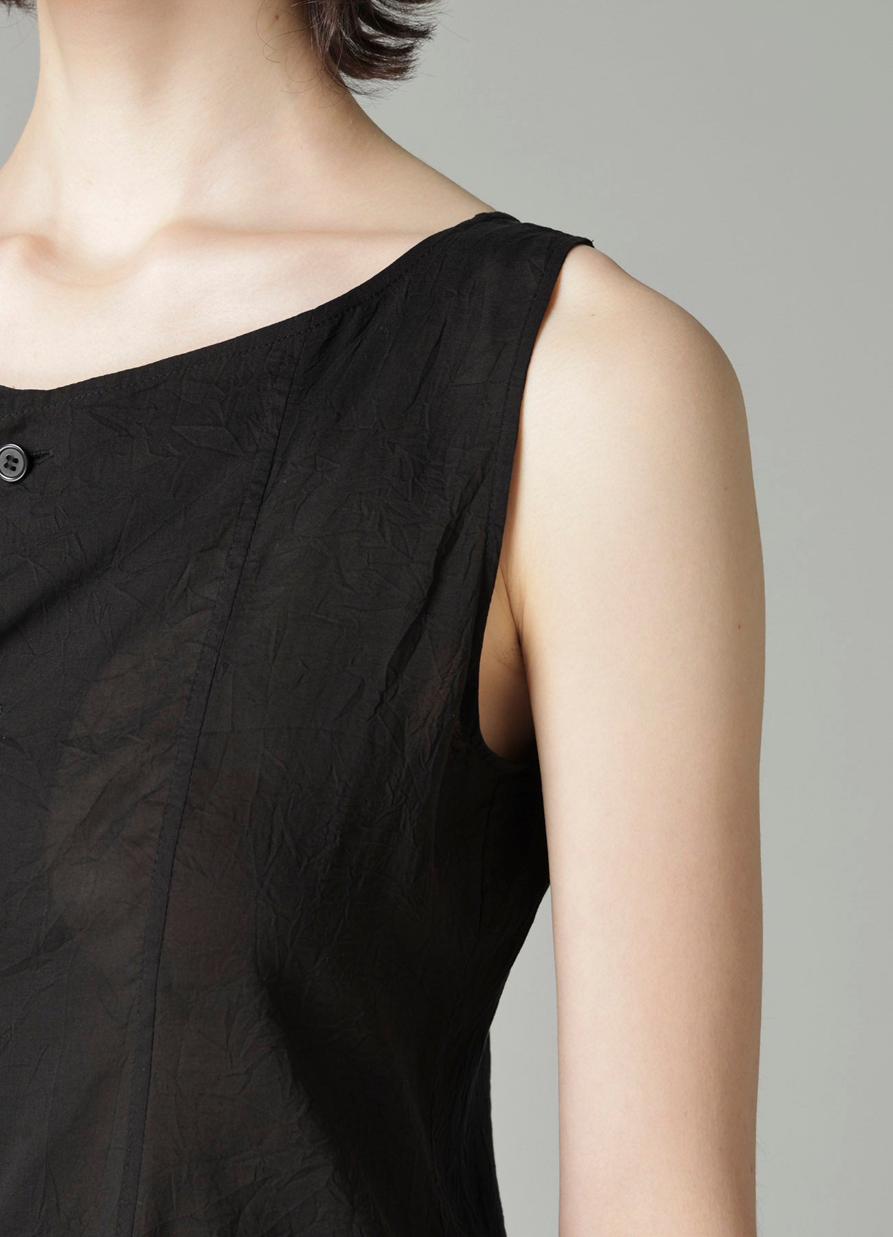 CELLULOSE LAWN SLEEVELESS BLOUSE