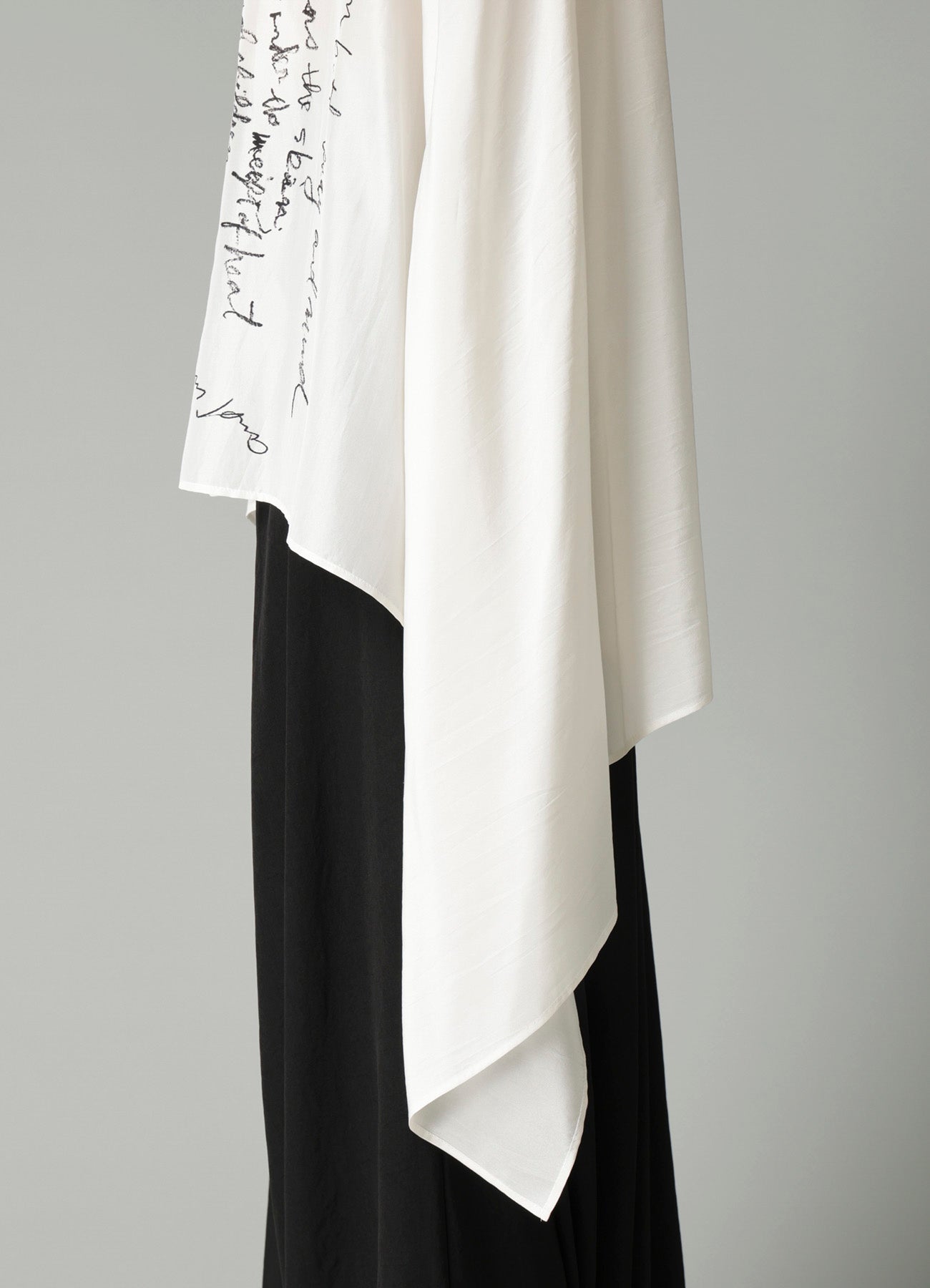 MESSAGE PT 1 FLOUNCE SHORT SLV BLOUSE