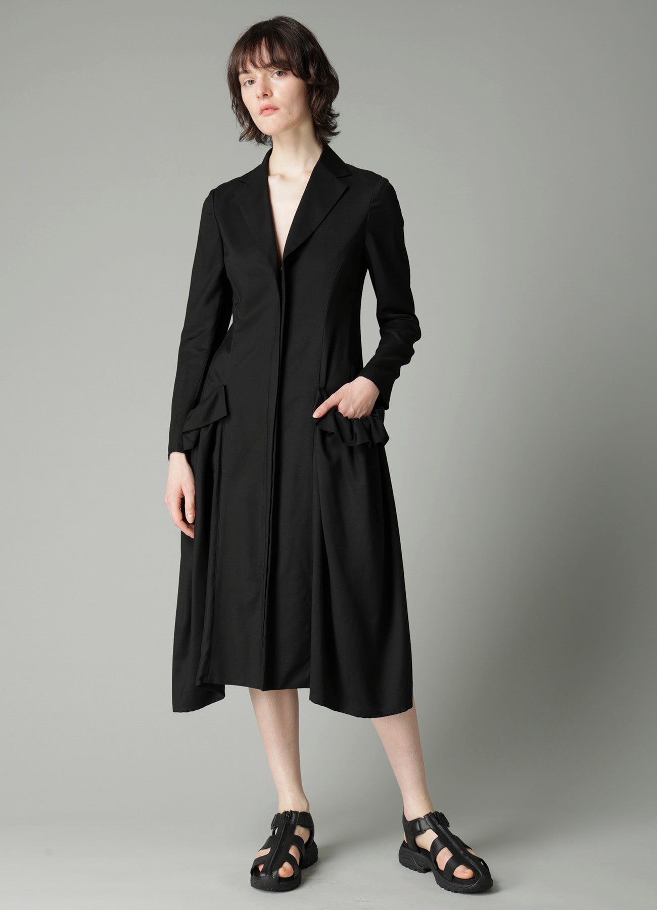 VISCOSE TWILL SIDE GATHER DETAIL ZIP DRESS