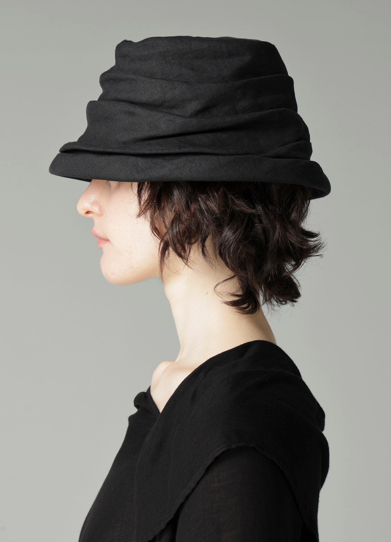 LINEN DRAPED BUCKET HAT – THE SHOP YOHJI YAMAMOTO