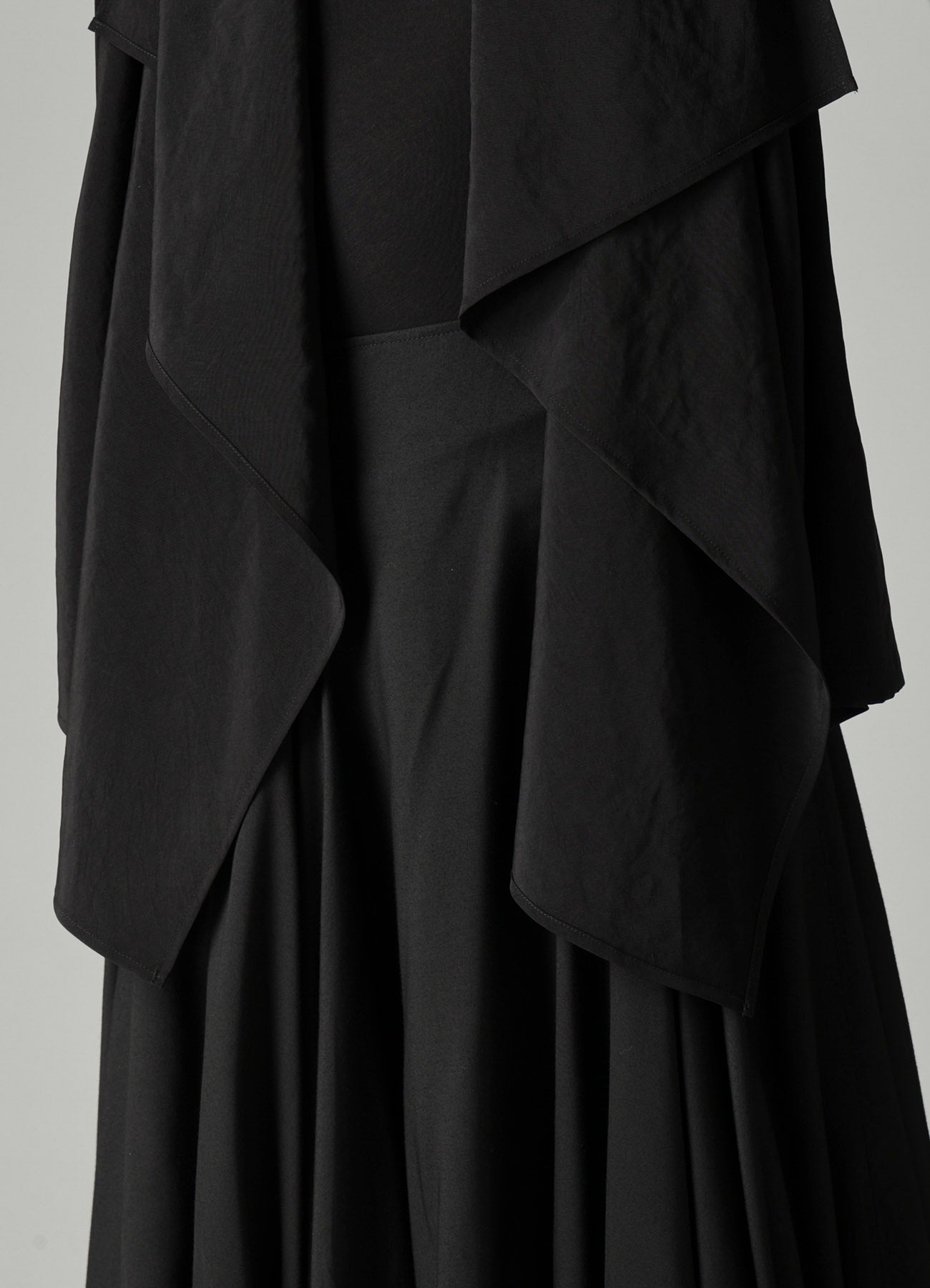 Ta/Pe CREPE DE CHINE FRONT DRAPED DETAIL JACKET