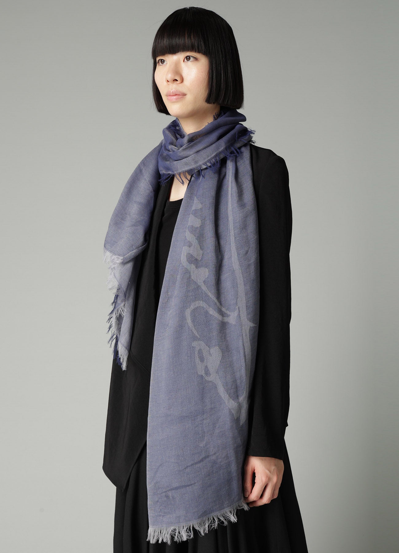 Yohji Yamamoto ストール グレー&ブルー COTTON JACQUARD SIGNATURE STOLE – THE SHOP YOHJI YAMAMOTO